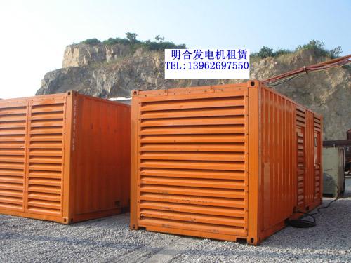 800KW并机租赁现场